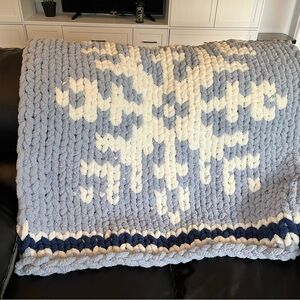 Kids Winter Snowflake HandKnit Throw Blanket - Light Blue and White